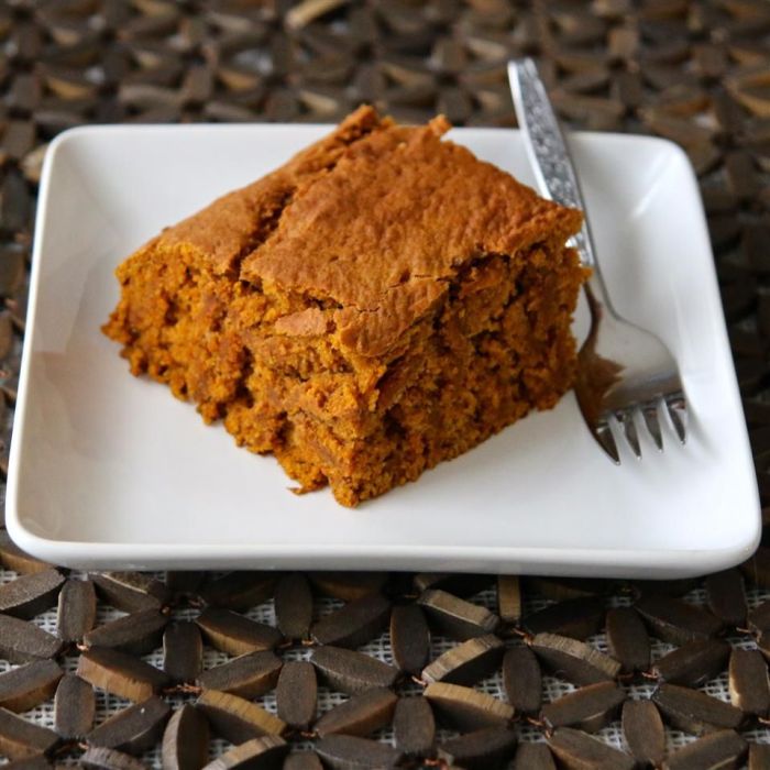 Vegan pumpkin pie blondies