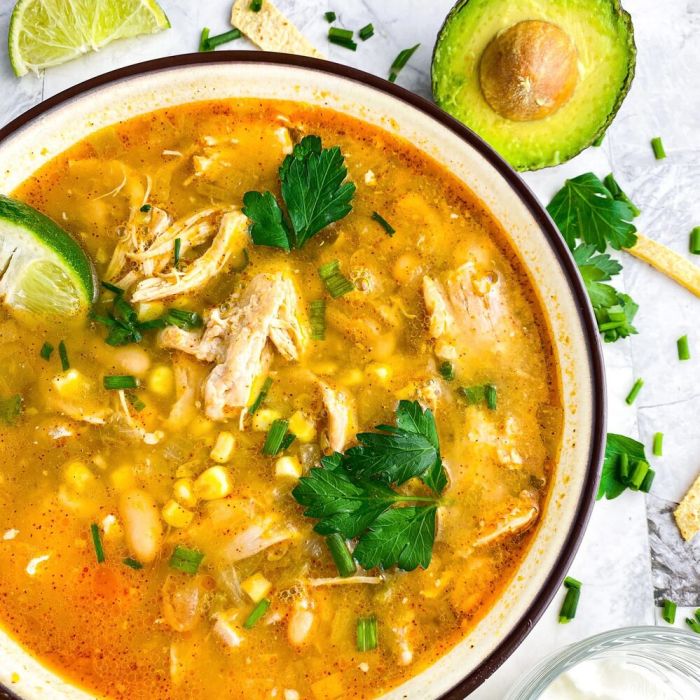 Slow cooker white bean chicken chili