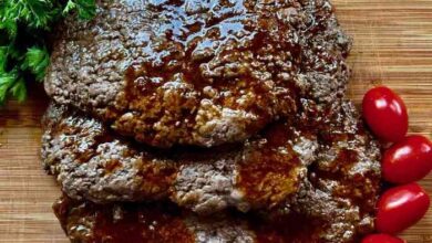 Pan fried cube steaks with simple pan sauce