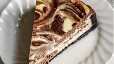 Chocolate almond marble cheesecake