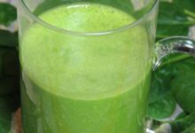 Spinach and banana power smoothie