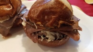 Spicy roast beef sliders