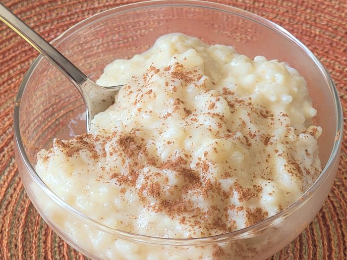 Old fashioned creamy rice pudding