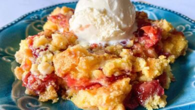 Caramel apple dump cake