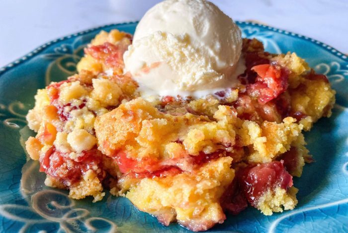 Caramel apple dump cake