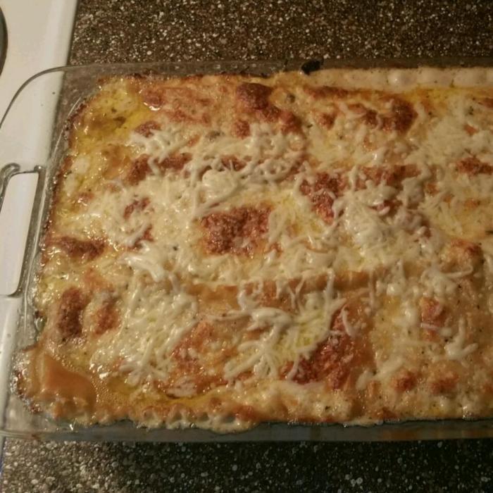 Chicken and spinach alfredo lasagna