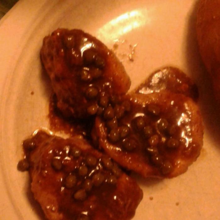Pork medallions with balsamic vinegar and capers
