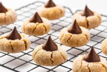 Worlds easiest peanut butter blossoms