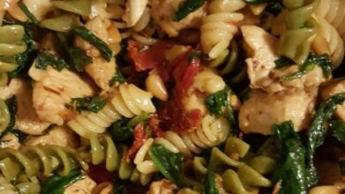 Spinach and sun dried tomato pasta