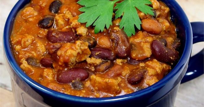 Lauras quick slow cooker turkey chili