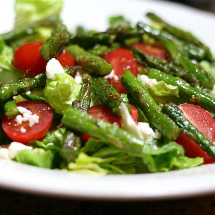 Roasted asparagus salad with feta cheese