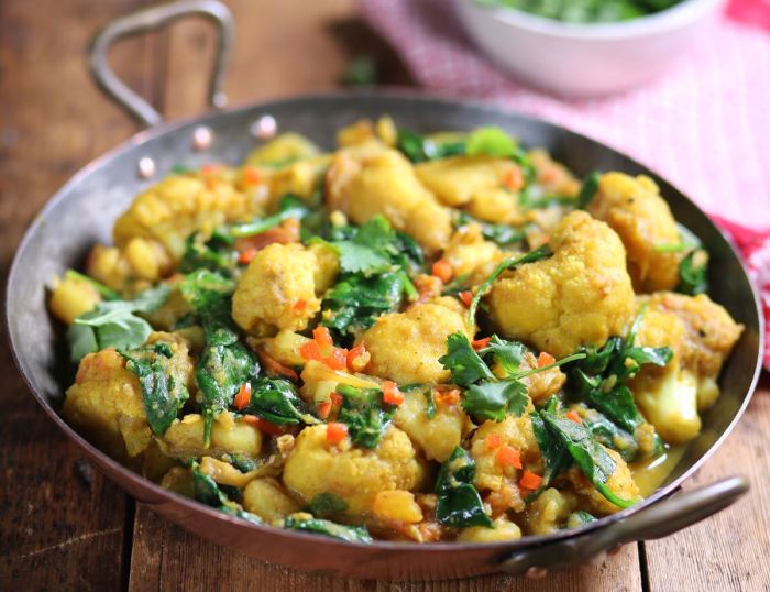 Spinach and cauliflower bhaji