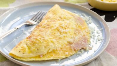 Ham and cheese omelette