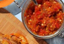 Sweet and spicy pepper relish