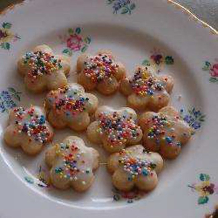 Easy german cut out cookies