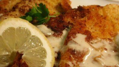 Veal scaloppini with lemon cream sauce