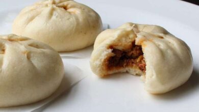 Steamed barbecue pork buns
