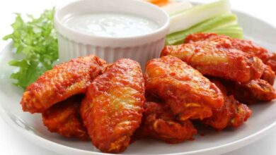 Easy restaurant style buffalo chicken wings