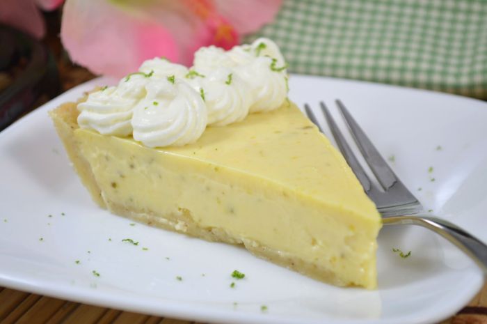 Phoenicians key lime pie