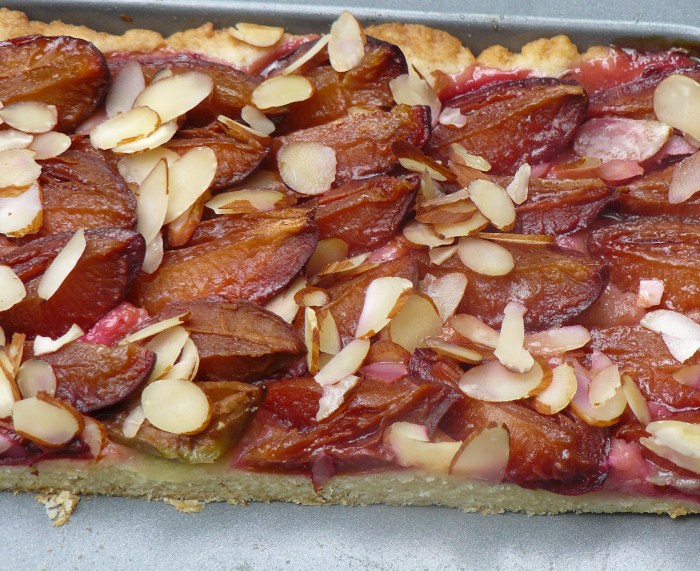 Zwetschgendatschi german plum sheet cake