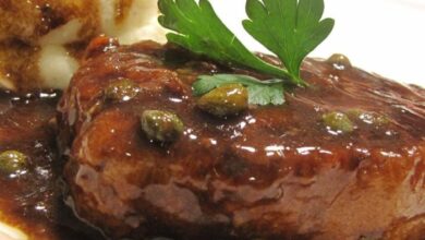 Pork medallions with balsamic vinegar and capers