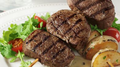 Beef medallions with caramelized pan sauce