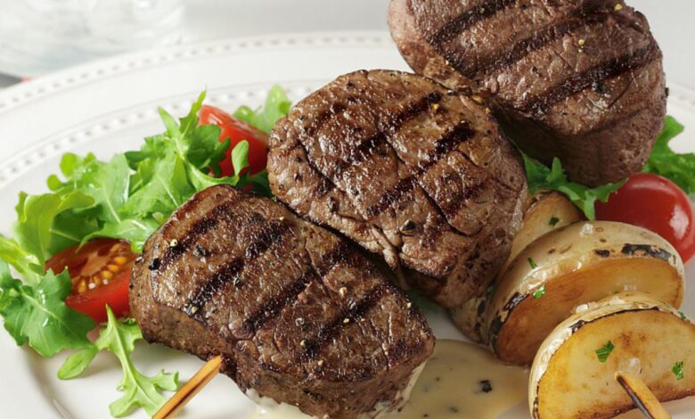 Beef medallions with caramelized pan sauce