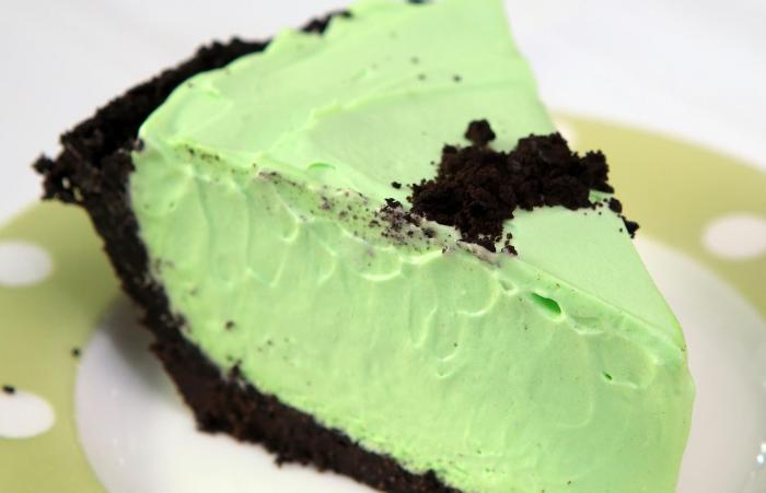 Creme de menthe grasshopper pie