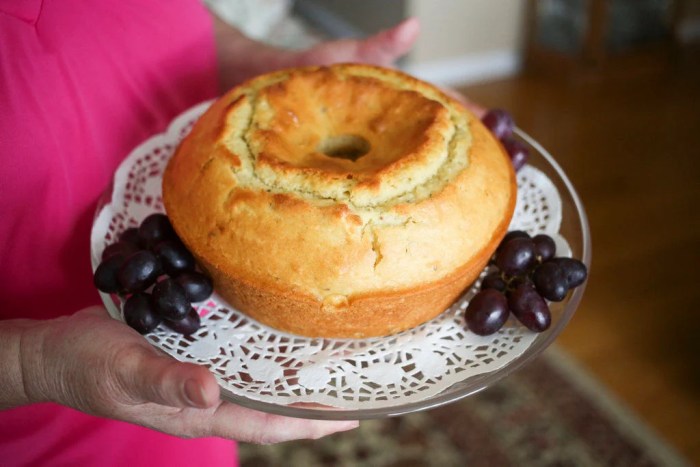 Chombolini italian anise cake