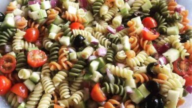 Rainbow pasta salad i