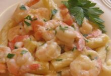 Garlic shrimp pasta bake