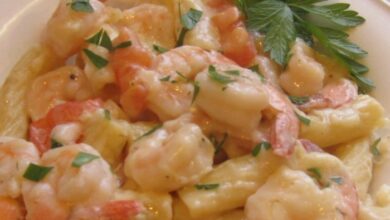 Garlic shrimp pasta bake