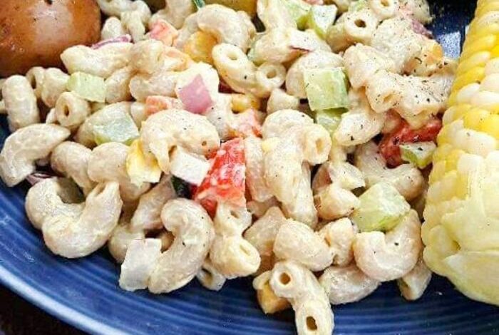 Creamy vegan pasta salad