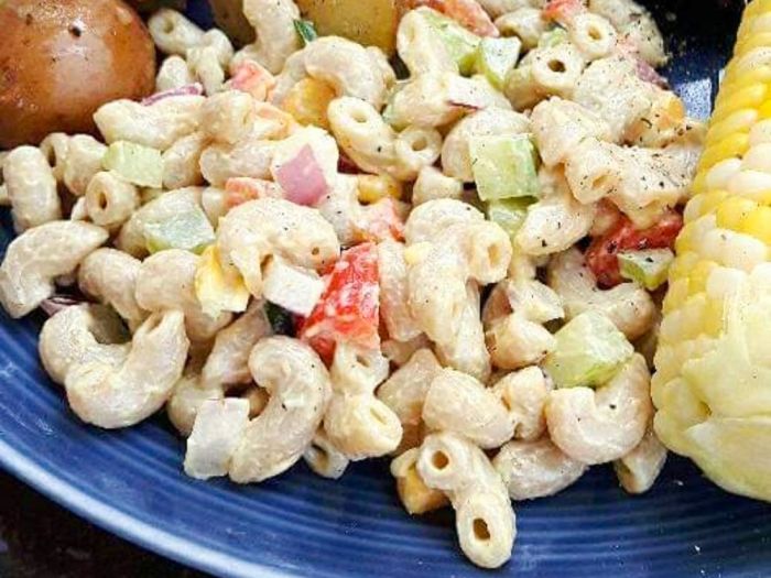 Creamy vegan pasta salad