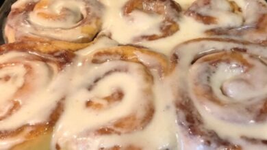 Soft moist and gooey cinnamon buns