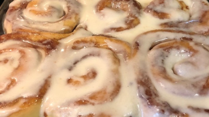 Soft moist and gooey cinnamon buns