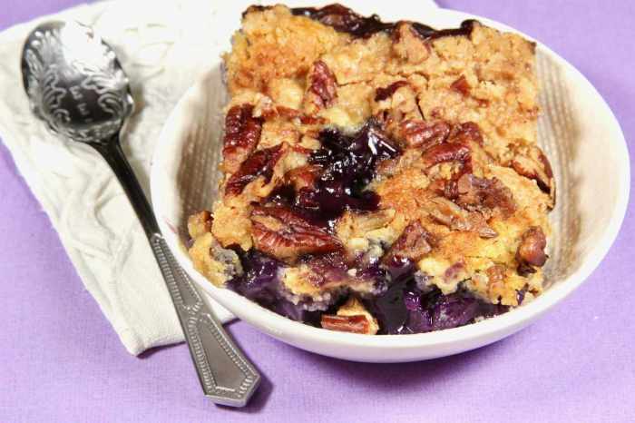 Blueberry pineapple dump cake