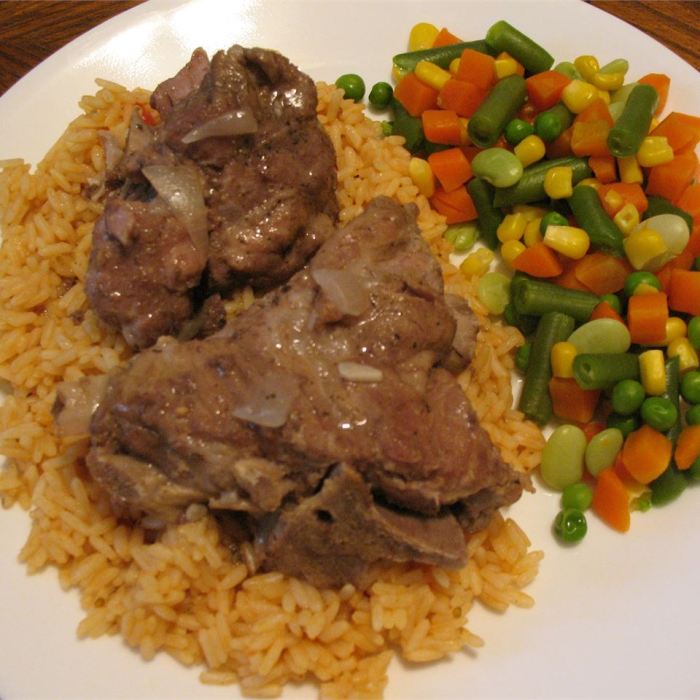 Country cooking slow cooker neck bones