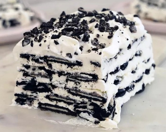 Easy chocolate icebox cake