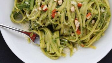 Easy basil pesto with almonds