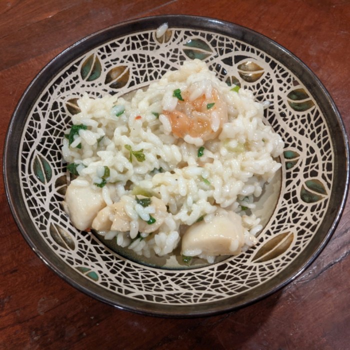 Risotto scallops scallop sweet seared lemon pea platingsandpairings tarragon peas recipe saved recipes pairings platings Italian shrimp and scallop risotto