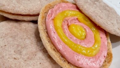 Chewy strawberry sugar cookies