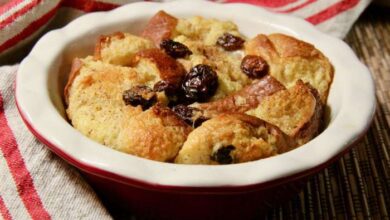 Hawaiian roll bread pudding