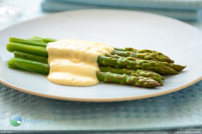 Instant pot cream of asparagus soup