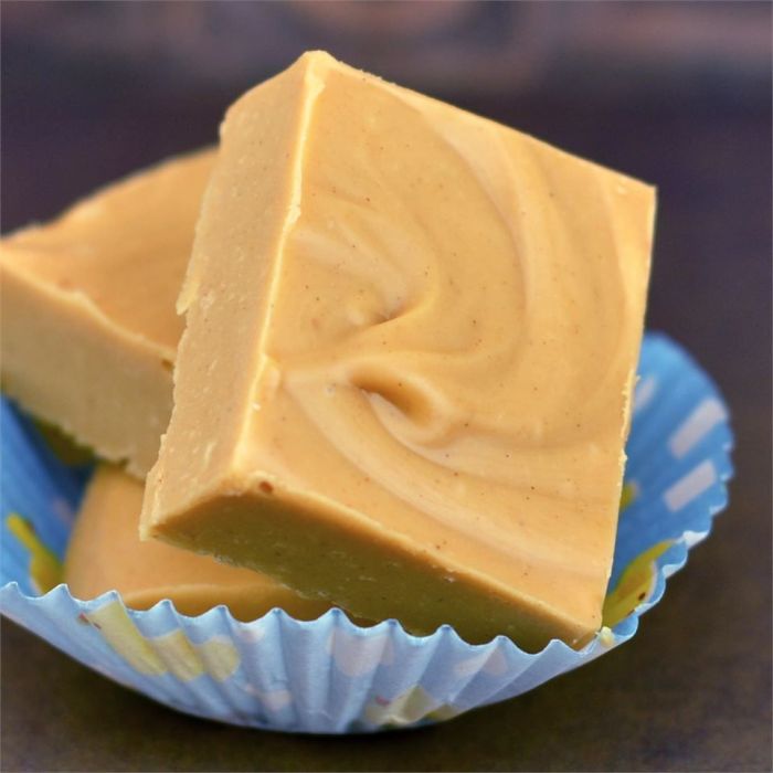 Easy two ingredient peanut butter fudge