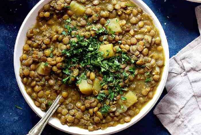 Ash e reshteh persian legume soup