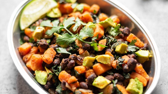 Black bean breakfast bowl