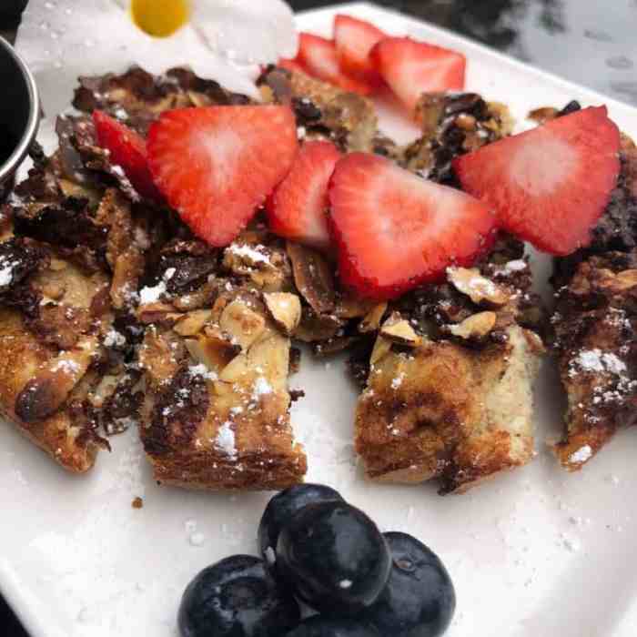 Easy air fryer french toast sticks