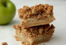 Apple crisp in a mug