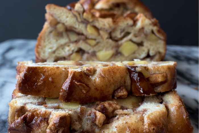 Quick apple pie bread